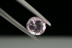 5 Purplish to colorless Spinel cut 8,45 cts.