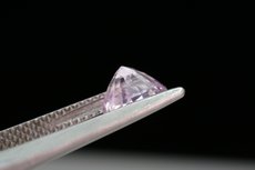 スピネル (Spinel)