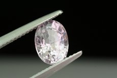 5 Purplish to colorless Spinel cut 8,45 cts.