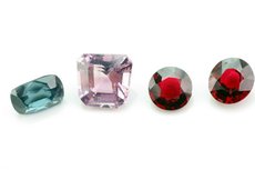 4 faceted Spinel's