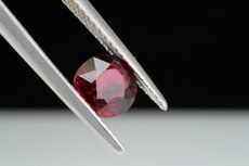 4 faceted Spinel's