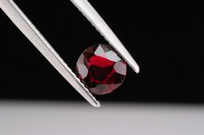 4 faceted Spinel's