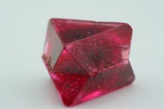 スピネル (Spinel)