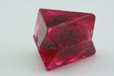 スピネル (Spinel)