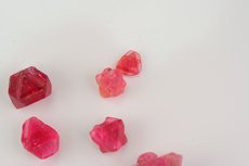 スピネル (Spinel)