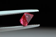 8 Gemmy Spinel Crystals 