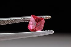 8 Gemmy Spinel Crystals 