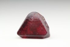 スピネル (Spinel)