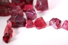 92 pcs. of Spinel Crystals Burma