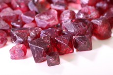 92 pcs. of Spinel Crystals Burma