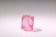 スピネル (Spinel)