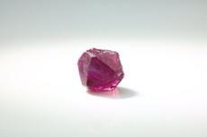 Top Fine pseudo-octahedral Ruby Crystal Sinkwa