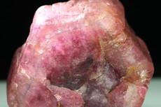 Mehrfach verwachsener  Rubellit Kristall 277 kts.