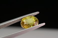 Yellow faceted Zircon