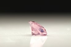 Fine facetted Spinel