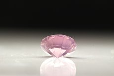 Fine facetted Spinel