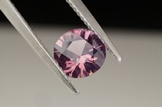 Fine facetted Spinel