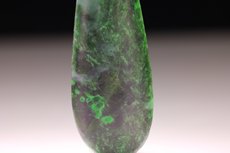 Partly transparent Maw Sit Sit, Chromium Jade Cab