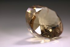 Fine faceted Petalite 9,4 cts.  (light colour change)