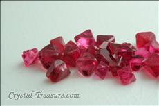 68 Feine Spinel  Kristalle