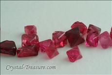 68 Feine Spinel  Kristalle