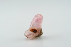 Pinkfarbiger Saphir Kristall