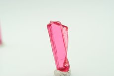 スピネル (Spinel)