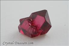 Very clean Twinned Spinel