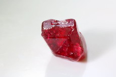 Rare Cyclic Spinel Crystal