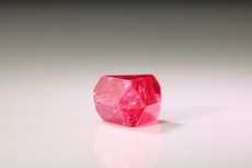 Fine twinned Spinel Crystal after Spinel -law