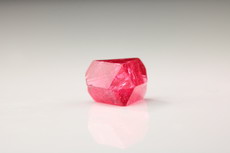 Fine twinned Spinel Crystal after Spinel -law