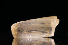 Skapolith Kristall mit Endfläche 