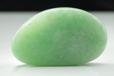 Seltener  Hydro-Grossular Cabochon (Transvaal Jade)