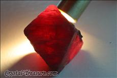 Nice スピネル (Spinel) Octahedron