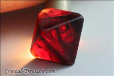 Dark Red スピネル (Spinel) Octahedron