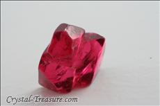 Multiple parallel Twinned スピネル (Spinel)