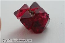 Multiple parallel Twinned スピネル (Spinel)