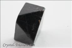 Very Dark Red & Fine Terminated スピネル (Spinel) Octahedrons