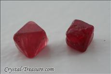 Various shaped & Twinned スピネル (Spinel) 結晶 (Crystals)