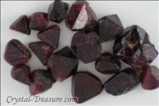 Various shaped & Twinned Spinel crystals