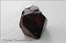 Various shaped red スピネル (Spinel) 結晶 (Crystals)