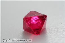 Top Gemmy  スピネル (Spinel) Octahedron