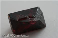 Flattened スピネル (Spinel) Octahedron with Trigon