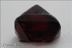 Distorted スピネル (Spinel) Octahedron with Trigon