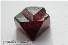 Twinned スピネル (Spinel)  with Trigon