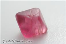 Feiner  Pinkfarbener Spinel Oktaeder