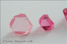 61 pcs  Pink / Red スピネル (Spinel) Octahedron