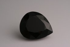 Geschliffener Serendibit 3,72 ct