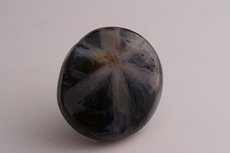 Feiner Trapiche Saphir Cabochon