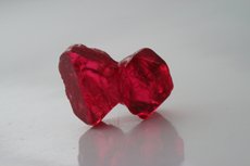 Gemmy Twinned Spinel